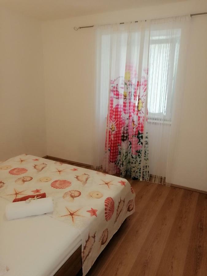 Apartments Martina Банджоле Экстерьер фото